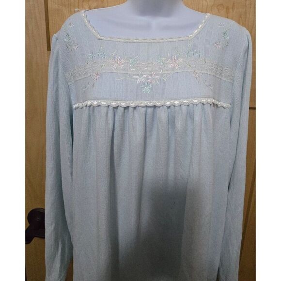 Heavenly Bodies Womens Light Blue Embroidered Nightgown Size 1X 3/4 Sleeve Polye - Picture 2 of 6